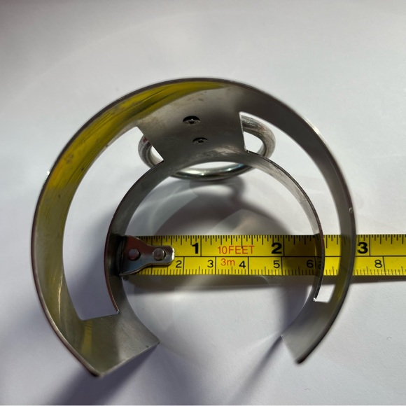 Metal O Ring Cuff Unisex - Picture 11 of 11